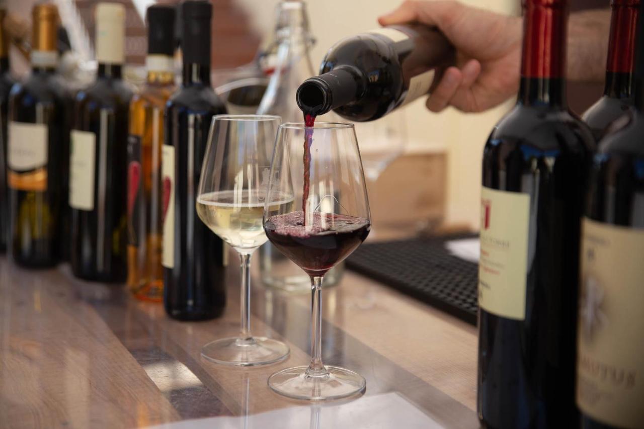Agriturismo E Cantina La Sabbiona ฟาเอนซา ภายนอก รูปภาพ