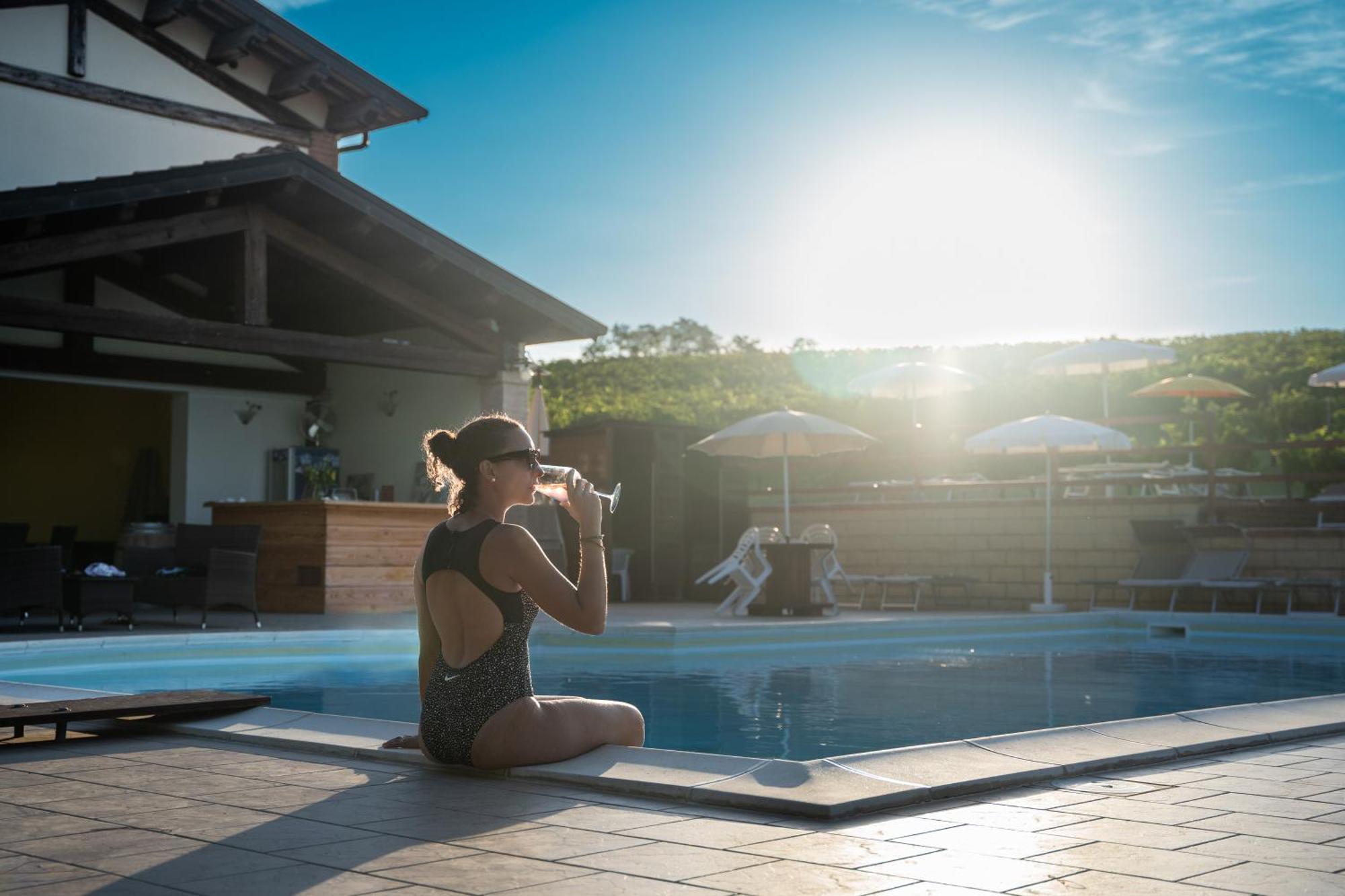 Agriturismo E Cantina La Sabbiona ฟาเอนซา ภายนอก รูปภาพ